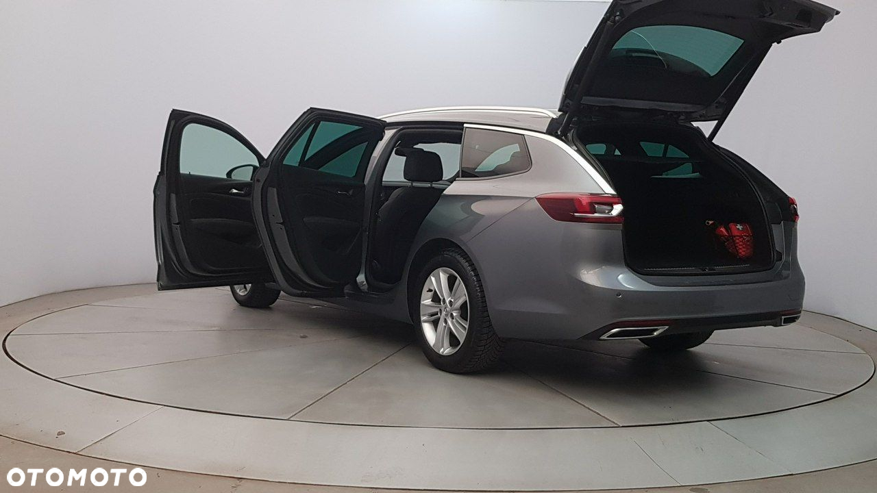 Opel Insignia - 11