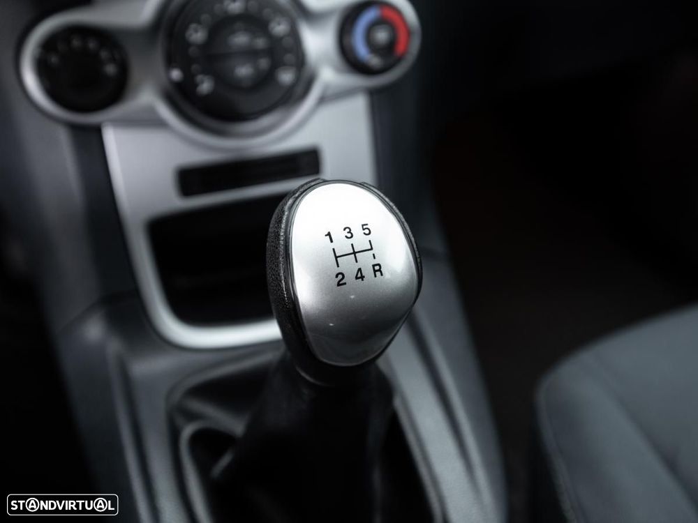 Ford Fiesta - 18