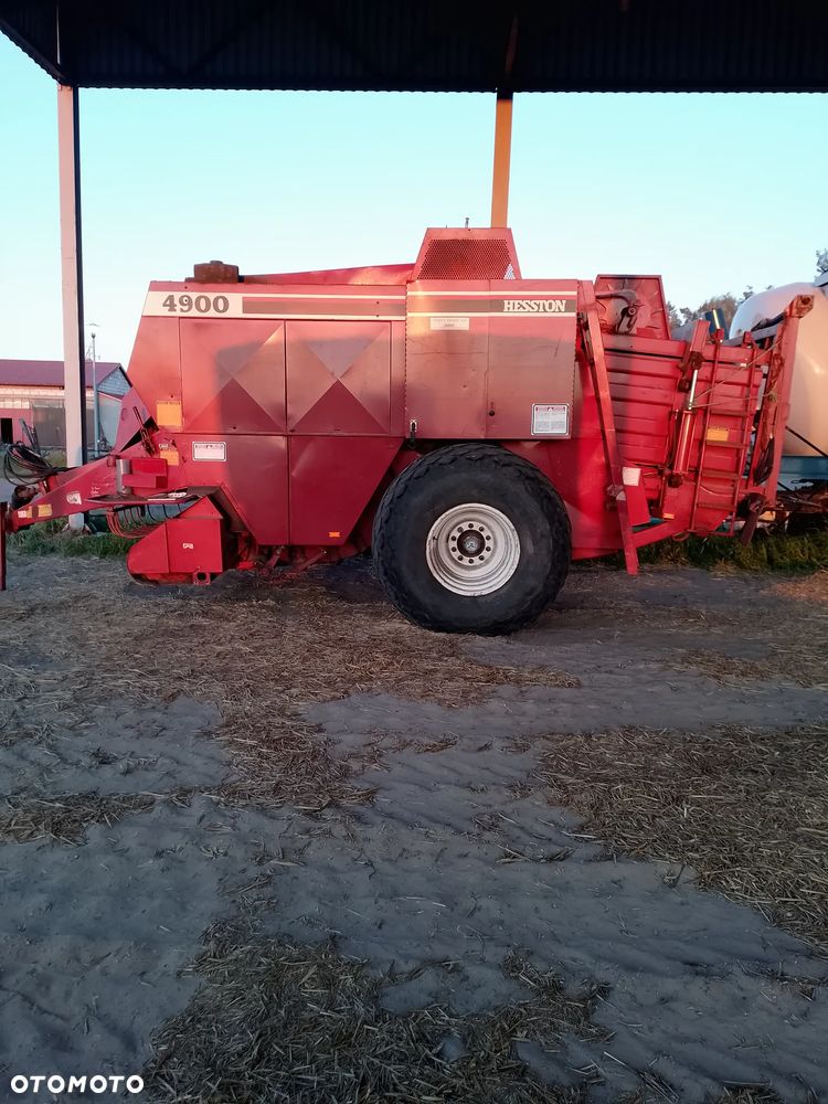Massey Ferguson HESSTON 4900 Duża Kostka - 3