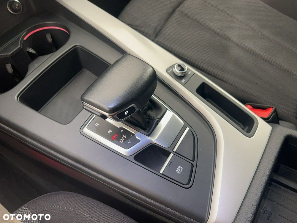 Audi A4 Limousine - 18