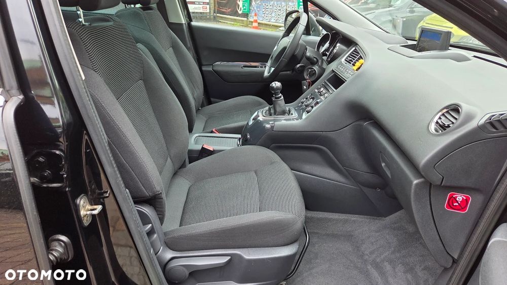 Peugeot 5008 HDI 150 Allure - 28