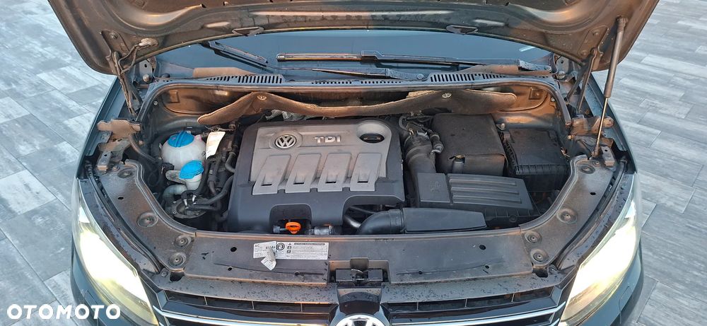 Volkswagen Touran 2.0 TDI DPF DSG Highline - 33