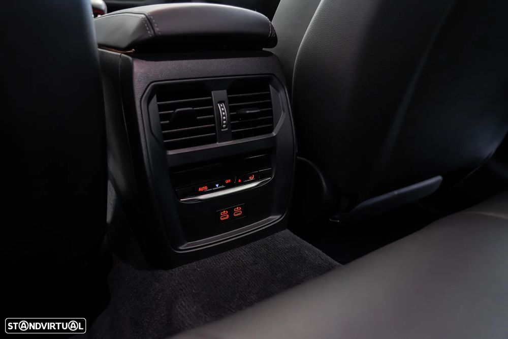 BMW M3 Competition xDrive - 24