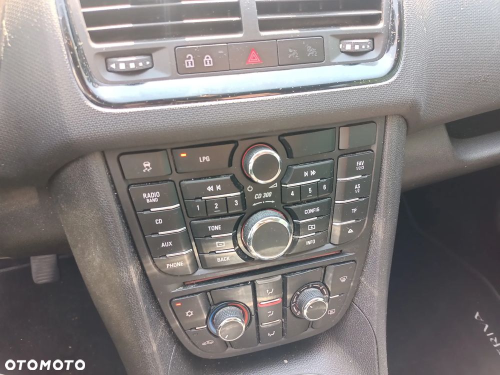 Opel Meriva - 11