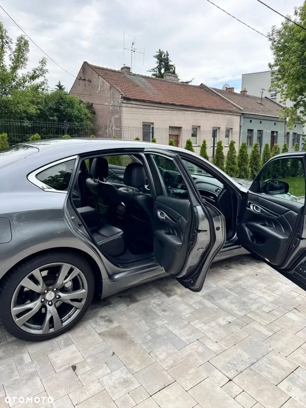 Infiniti Q70 2.2d Sport - 19