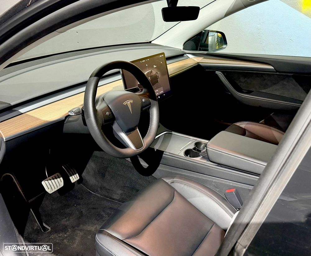 Tesla Model Y Performance Dual Motor AWD - 10