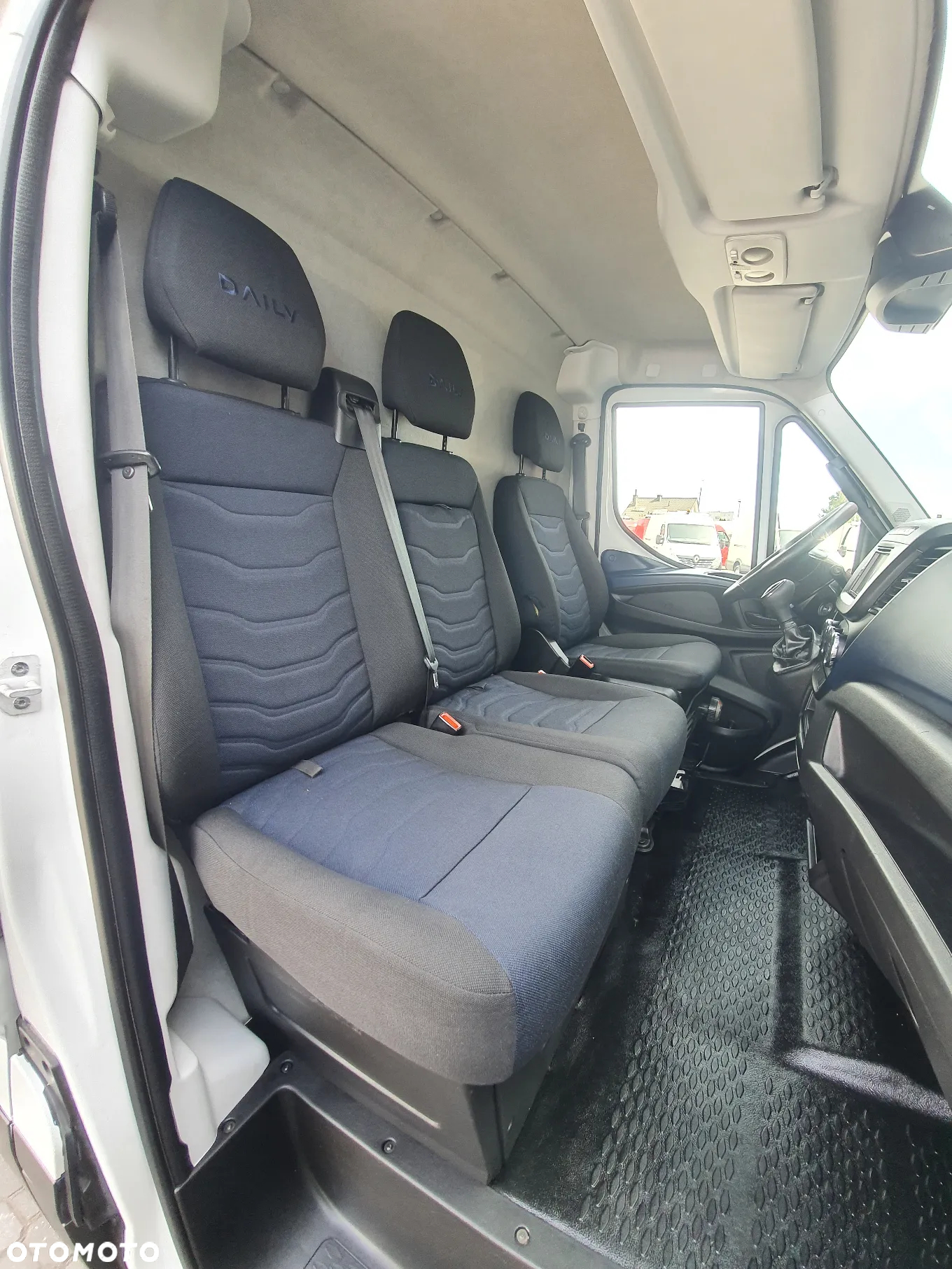 Iveco DAILY - 17