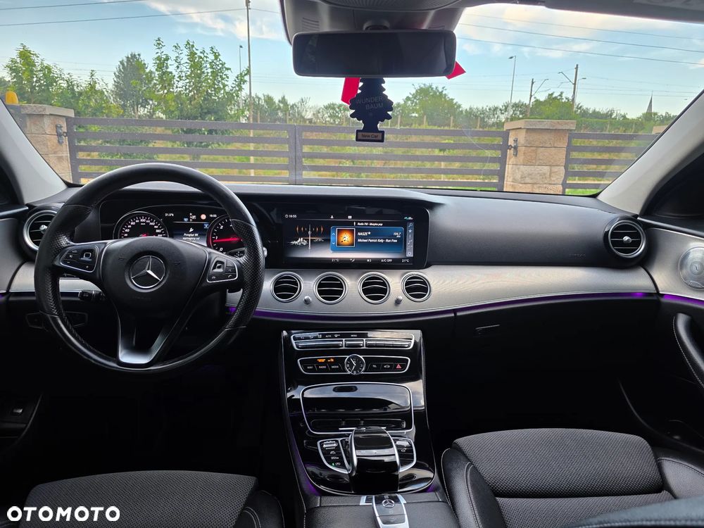Mercedes-Benz Klasa E 220 d 9G-TRONIC Avantgarde - 25