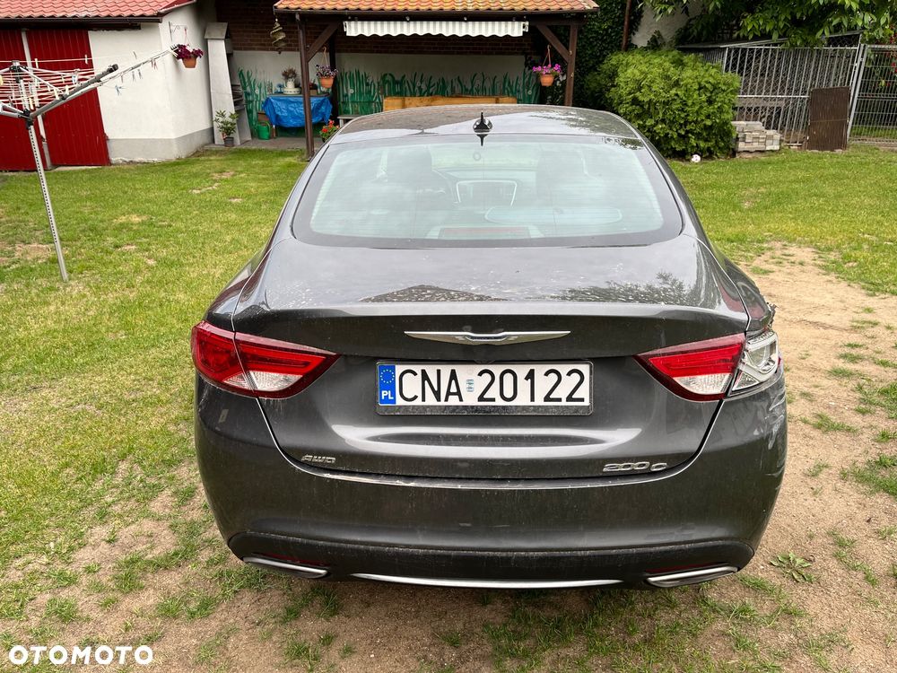 Chrysler 200 - 4