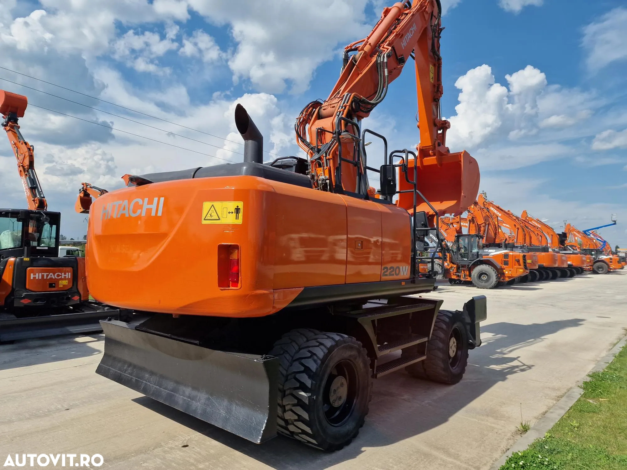 Hitachi ZX220W-6, 22tone, 2019, 4.844h, Cupa NOUA 1,3mc, LAMA si CALE, 3 BRATE excavare, Inst picon, a doua inst hidr, Gresare automata, posibilitate leassing 4 ani, CA NOU, PROMOTIE 109.900 EUR+Tva - 7