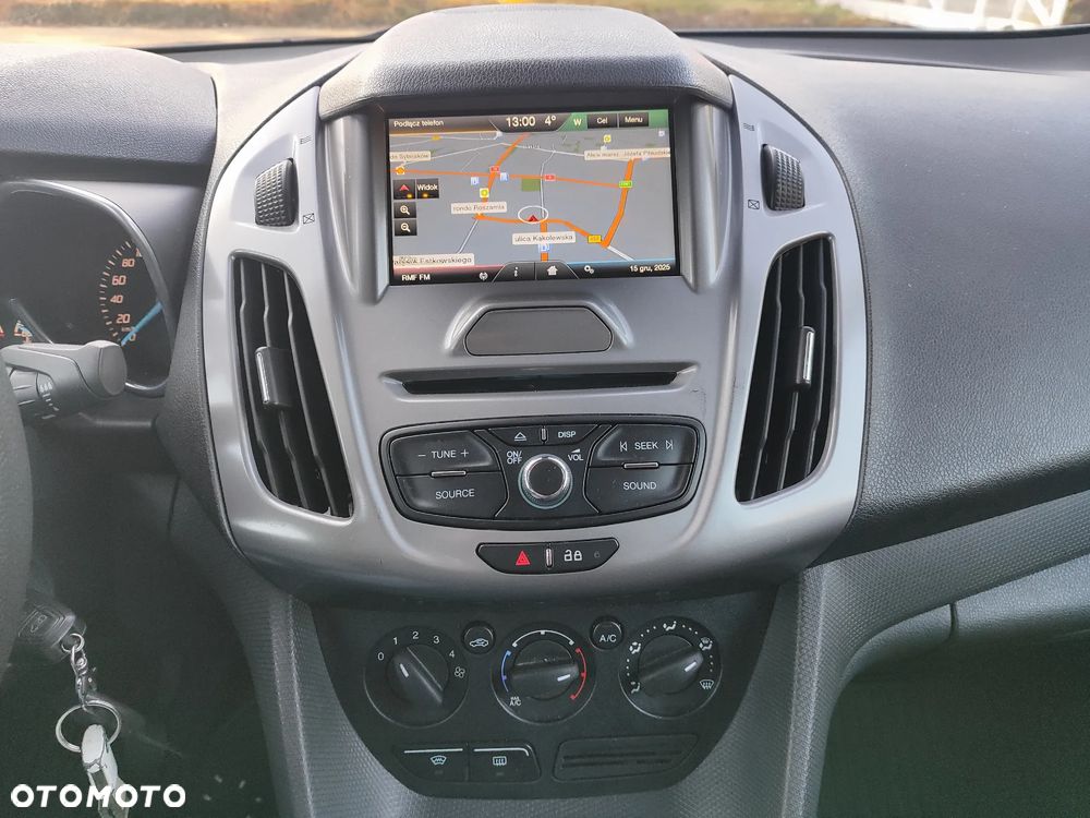 Ford Transit Connect - 12