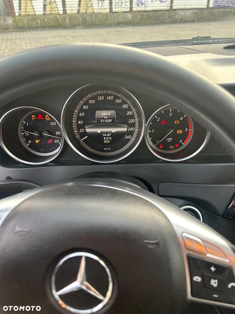 Mercedes-Benz Klasa C 220 CDI BlueEff Classic - 17