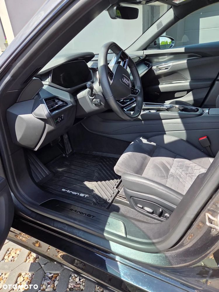 Audi e-tron GT - 4