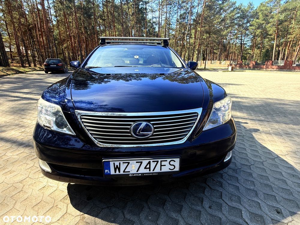 Lexus LS - 6
