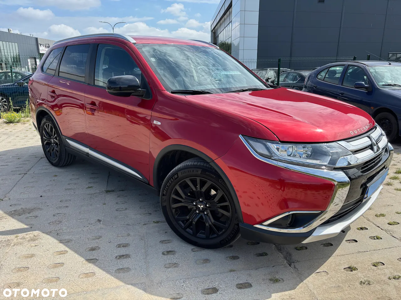 Mitsubishi Outlander 2.0 Invite + 2WD - 2