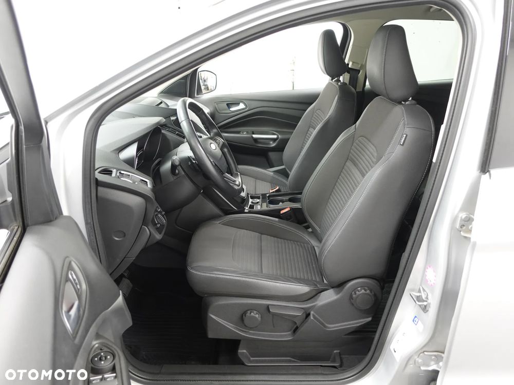 Ford Kuga - 19