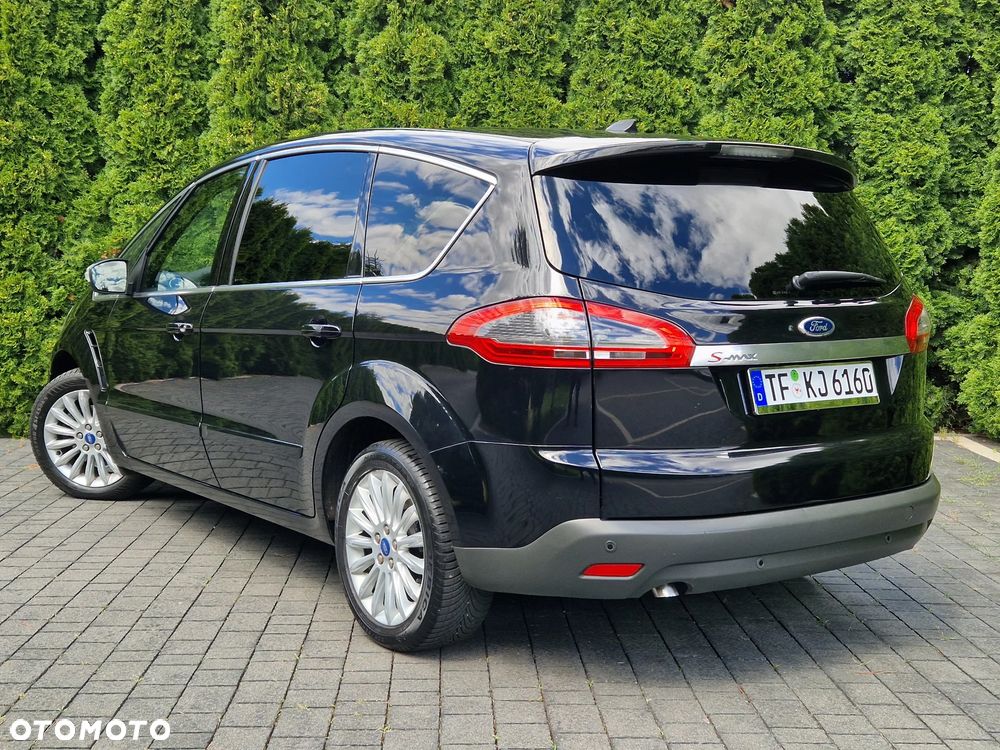 Ford S-Max - 17