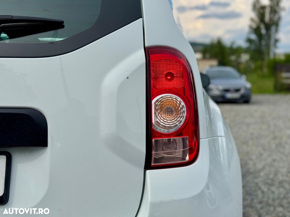 Dacia Duster 1.6 16V 105 4x4 Laureate - 13