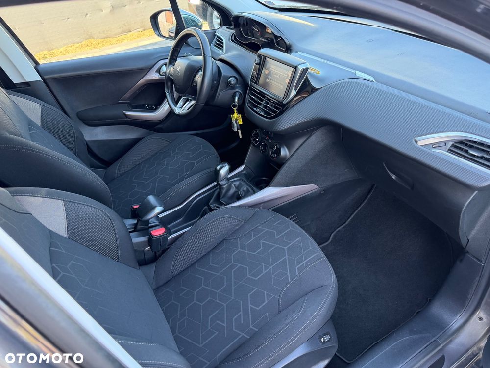 Peugeot 2008 1.6 BlueHDi Style - 12