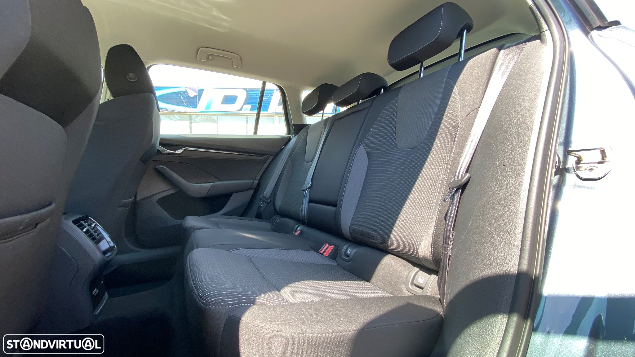 Skoda Octavia Break 2.0 TDI Style DSG - 21
