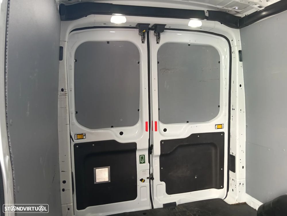 Ford Transit - 23