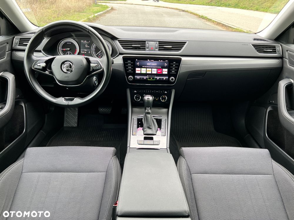 Skoda Superb 2.0 TDI SCR 4x4 Style DSG - 10