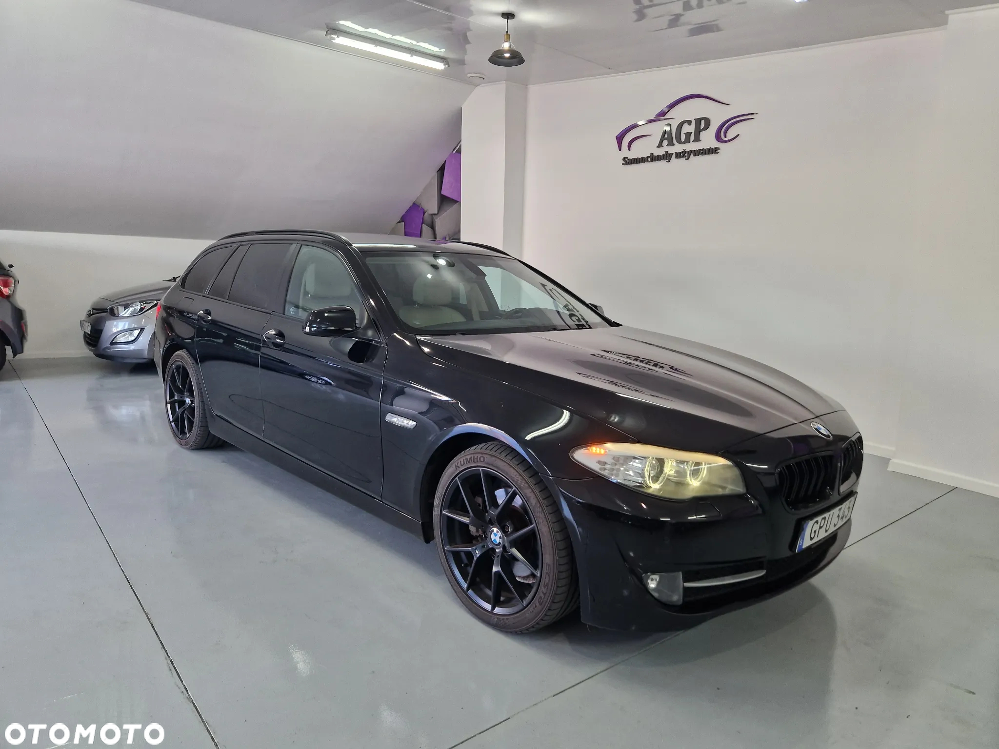 BMW Seria 5 523i Touring - 4