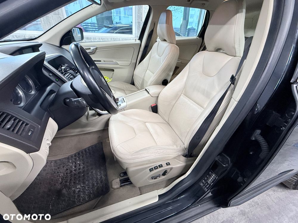 Volvo XC 60 D5 AWD - 7