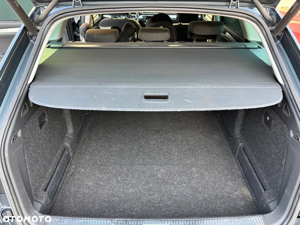 Skoda Superb 2.0 TDI Ambition - 27