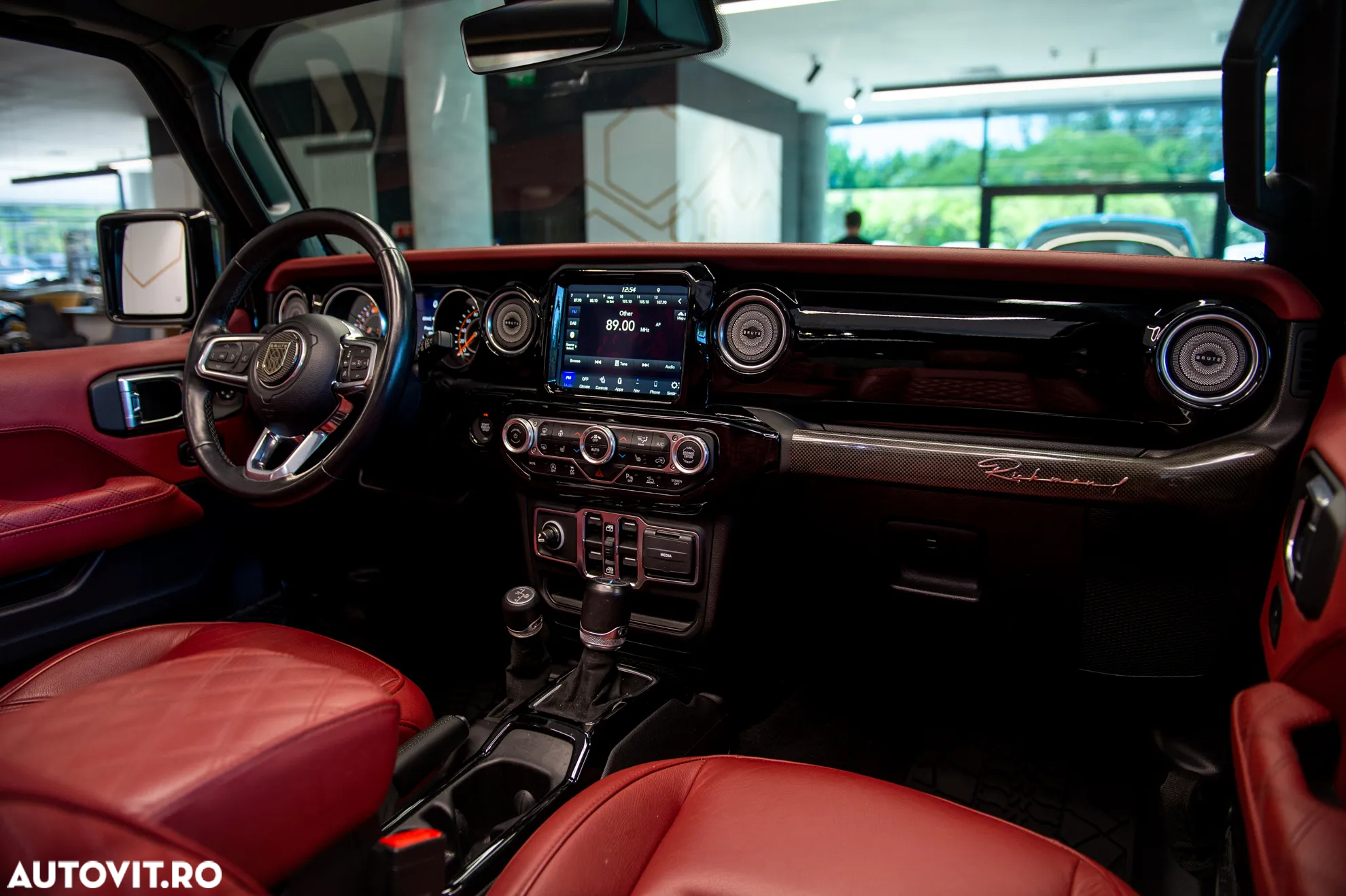 Jeep Wrangler - 31