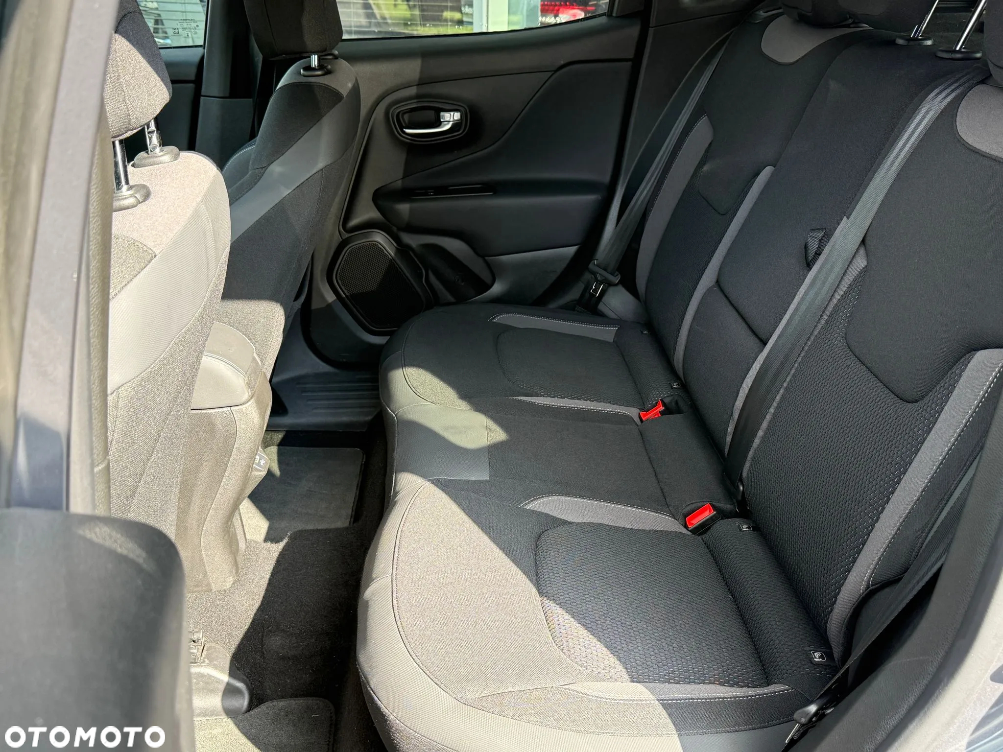 Jeep Renegade - 8