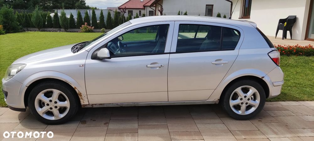 Opel Astra 1.3 CDTI Cosmo - 4