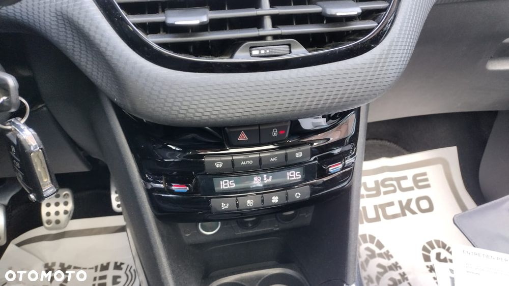 Peugeot 2008 e-HDi FAP 115 STOP & START Allure - 27