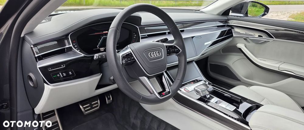 Audi S8 - 15