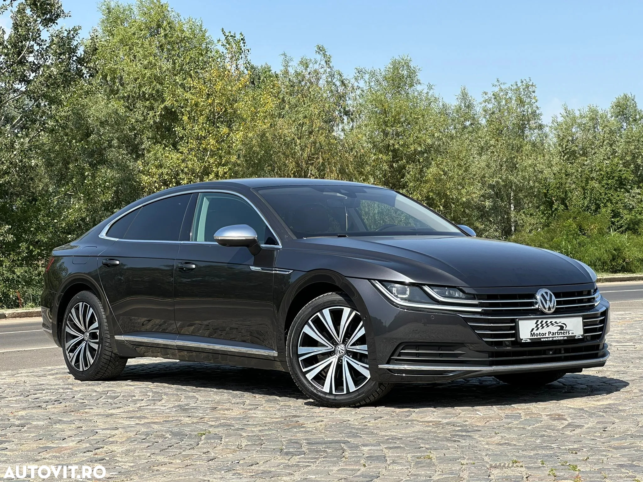 Volkswagen ARTEON 2.0 TDI DSG 4Motion Elegance - 2