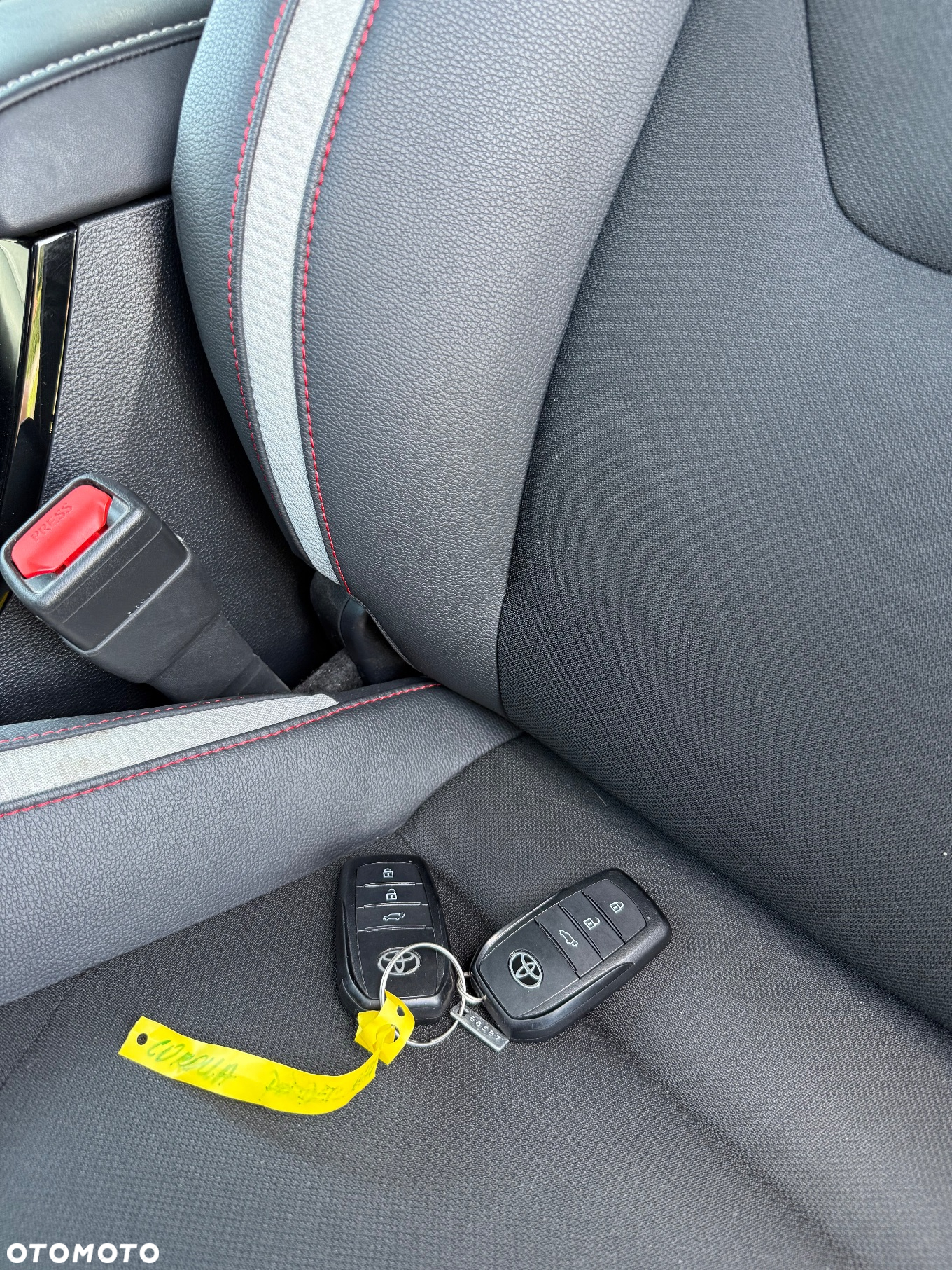 Toyota Corolla 2.0 Hybrid Touring Sports GR Sport - 32