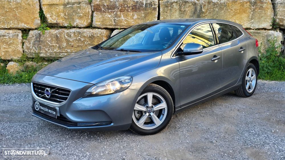 Volvo V40 1.6 D2 Momentum Powershift Eco - 47