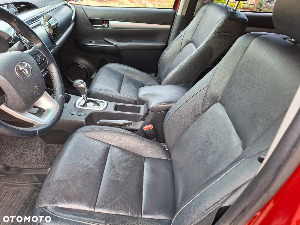 Toyota Hilux 4x4 Double Cab Autm Executive - 16