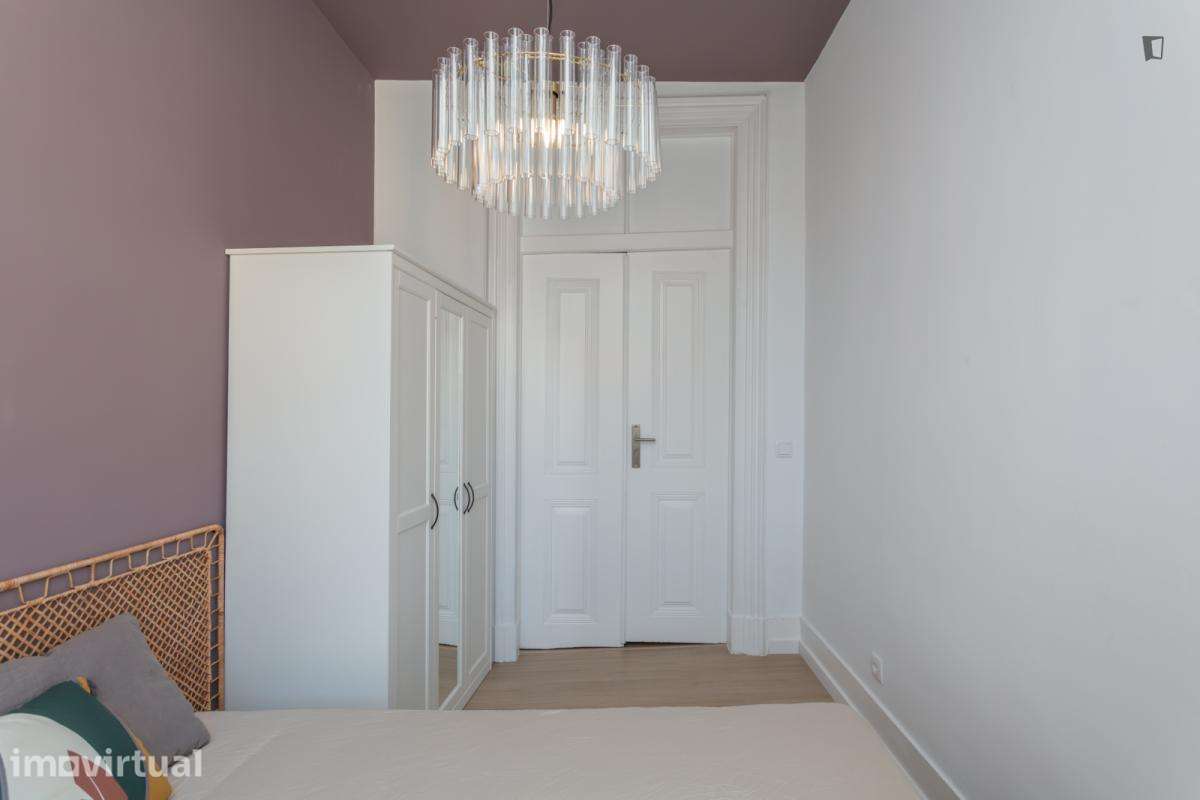 Quarto - localizado em Santos Lisbon - Grande imagem: 5/23
