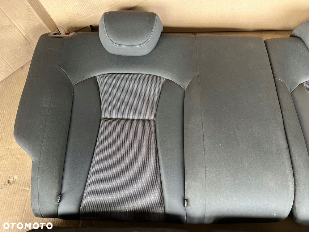 AUDI A1 8X KANAPA SIEDZENIE TYŁ TYLNA - 7