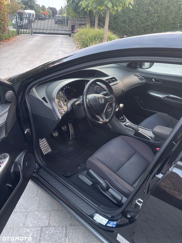 Honda Civic 1.8 Executive - 11