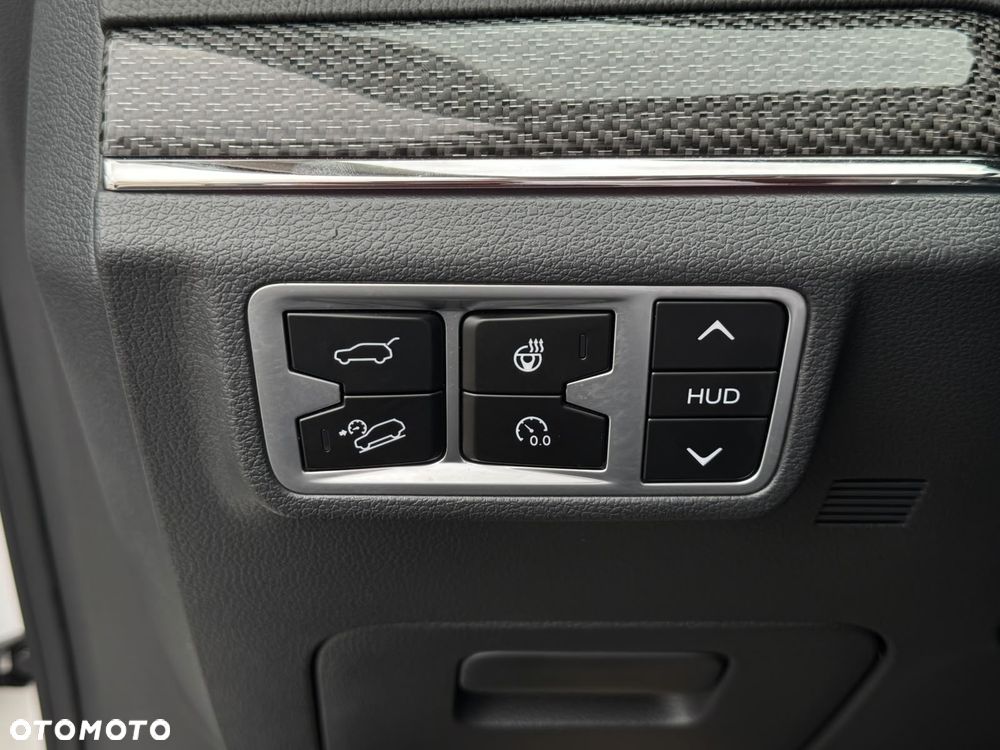 Hongqi HS5 2.0T AWD - 13