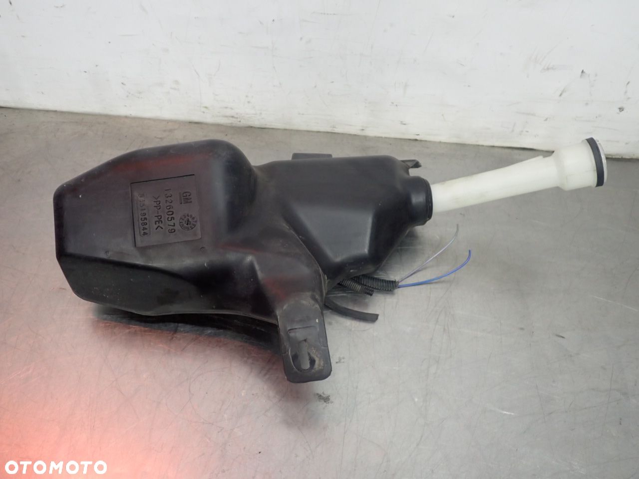 ZBIORNICZEK SPRYSKIWACZY CHEVROLET CRUZE I LIFT - 1