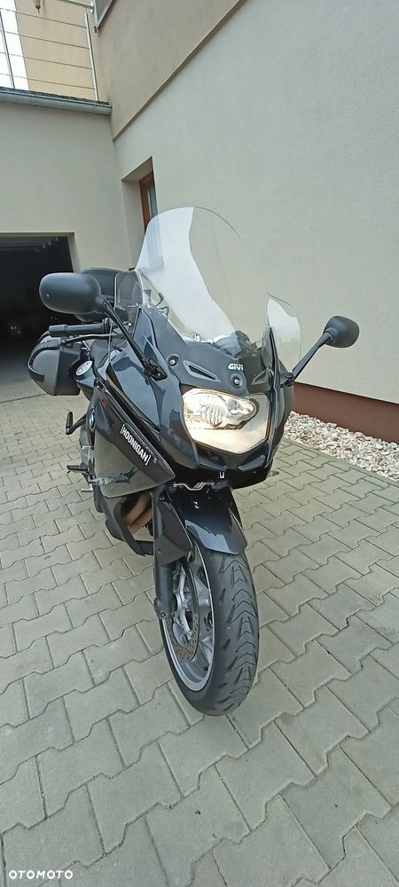 BMW F - 2