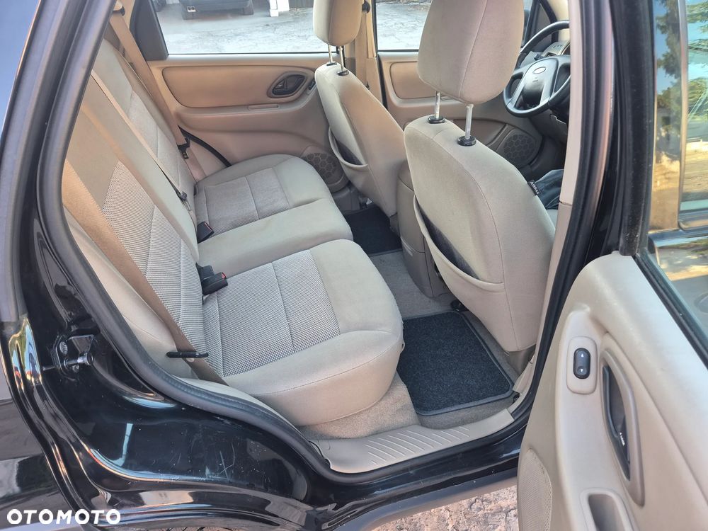 Ford Maverick 2.3 - 13