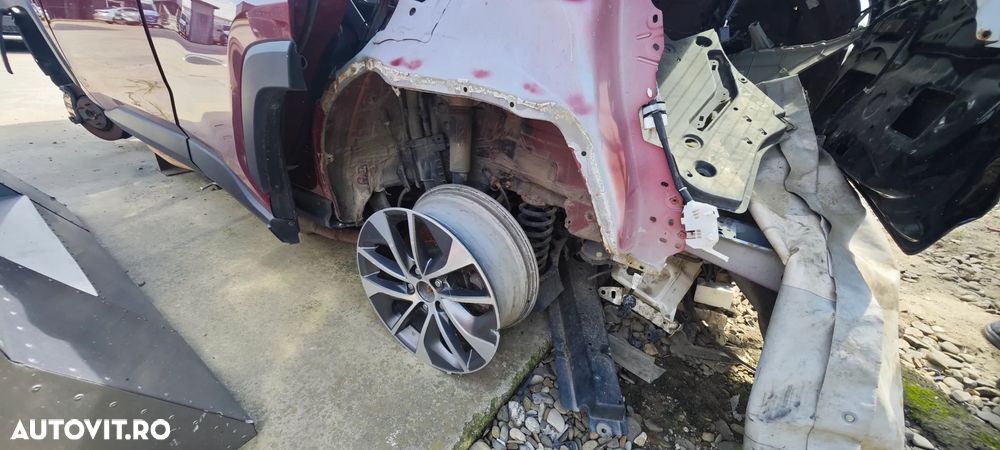 Dezmembrez Toyota Rav 4 - 14