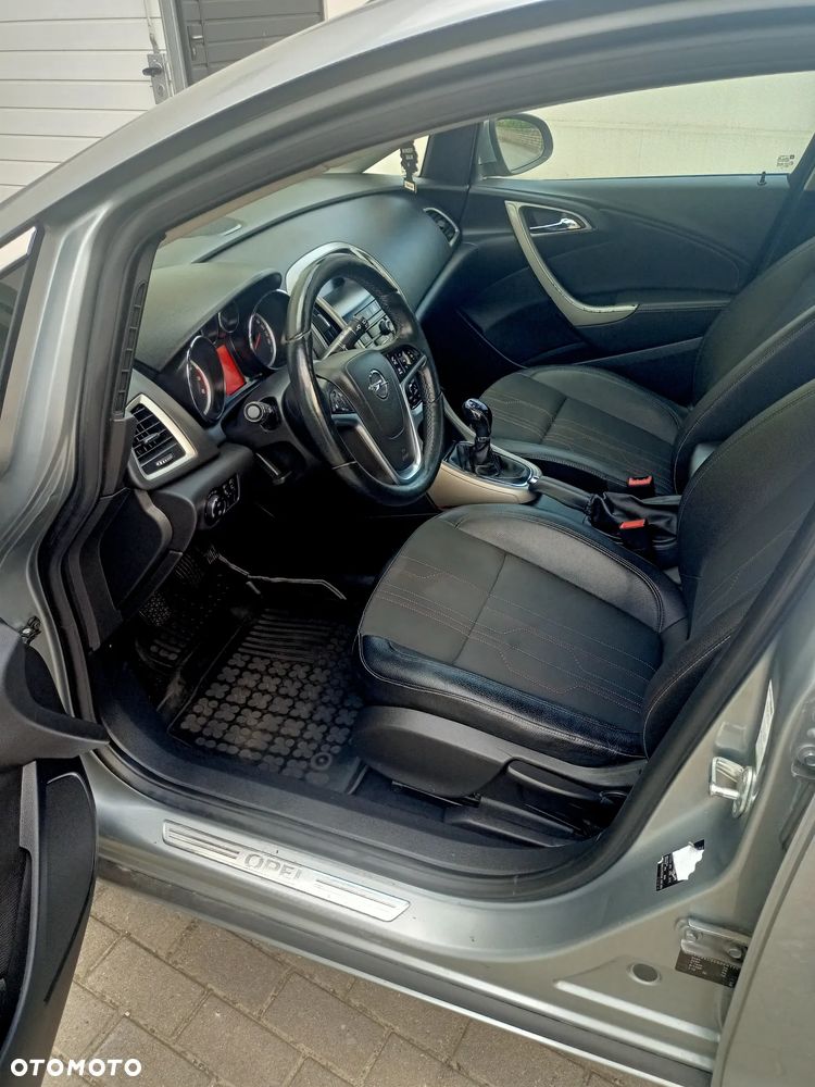 Opel Astra 1.4 T Cosmo - 12