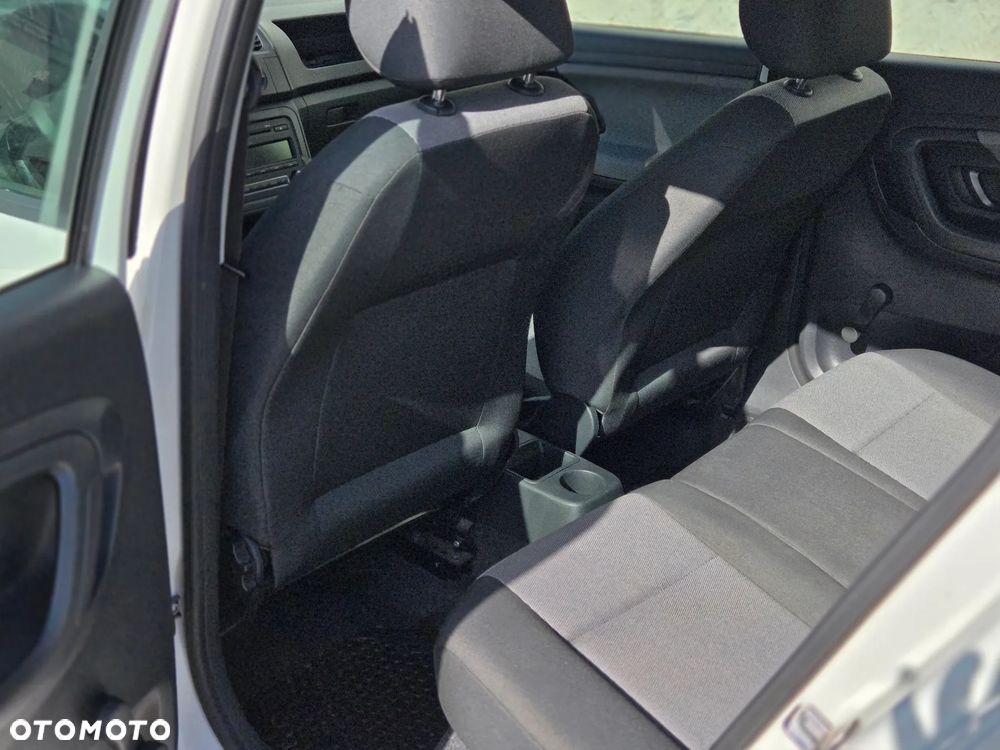 Skoda Fabia 1.2 HTP Active - 7