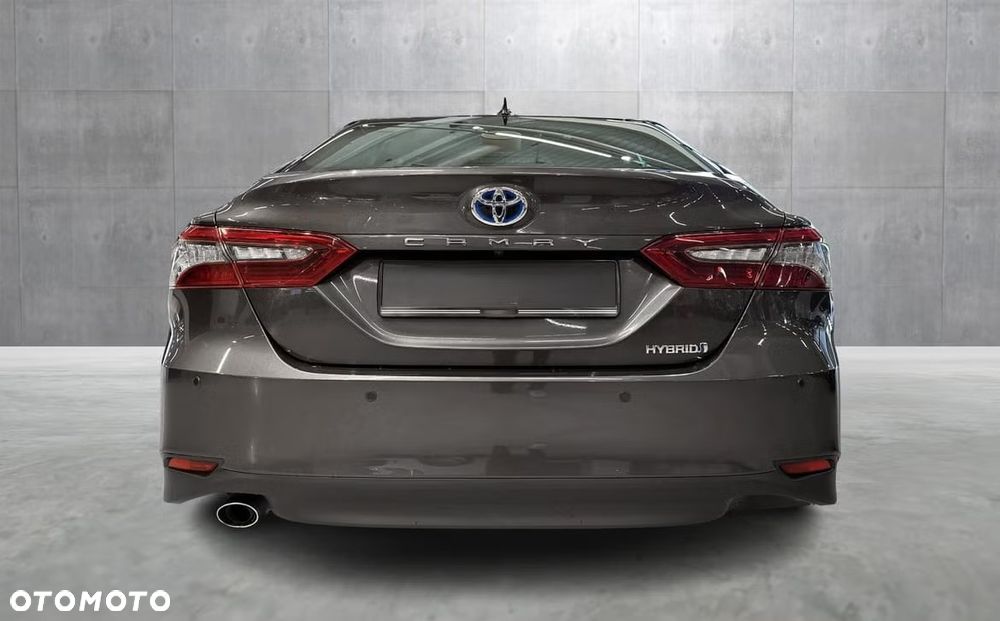 Toyota Camry Executive - 10