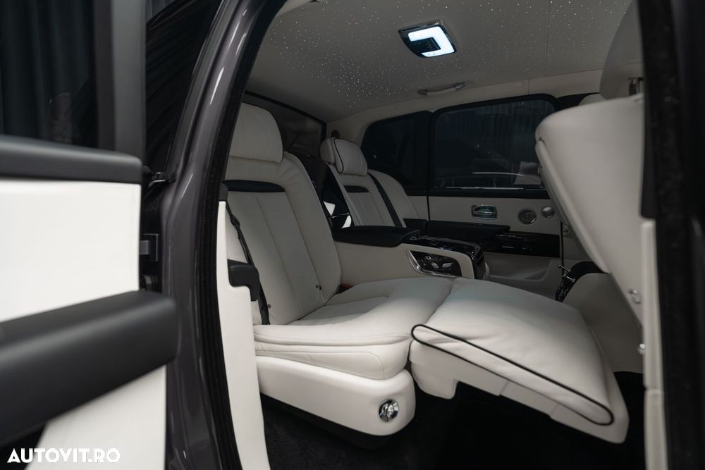 Rolls-Royce Cullinan Standard - 37